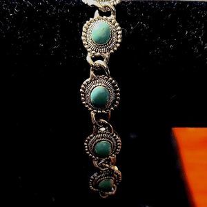 VTG SILVERTONE & TURQUOISE LIKE NATIVE INSPIRED BRACELET